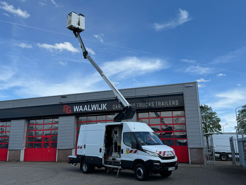 Iveco 70C15H 2 persoonslift, Electric/Hydraulic lift K 42 Hybrid - شاحنة توصيل مغلقة: صورة 4 Iveco 70C15H 2 persoonslift, Electric/Hydraulic lift K 42 Hybrid - شاحنة توصيل مغلقة: صورة 4