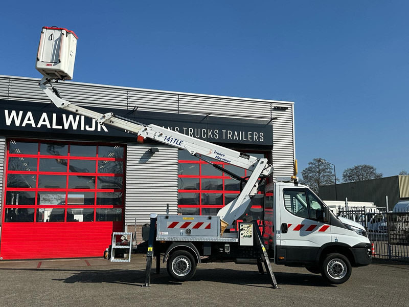 Iveco Daily 35S14 278 draaaiuren, 4x gestempeld, 14 meter APK 10-04-2026, KM 40.365 - شاحنة توصيل مغلقة: صورة 2 Iveco Daily 35S14 278 draaaiuren, 4x gestempeld, 14 meter APK 10-04-2026, KM 40.365 - شاحنة توصيل مغلقة: صورة 2