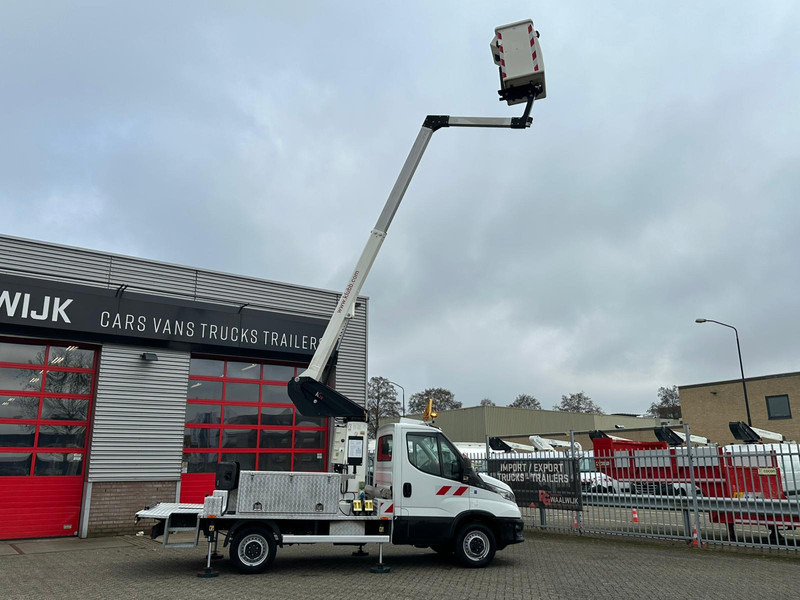 Iveco Daily 35S14 APK 29-08-2026, 4x gestempeld Km 64.779 - شاحنة توصيل مغلقة: صورة 2 Iveco Daily 35S14 APK 29-08-2026, 4x gestempeld Km 64.779 - شاحنة توصيل مغلقة: صورة 2