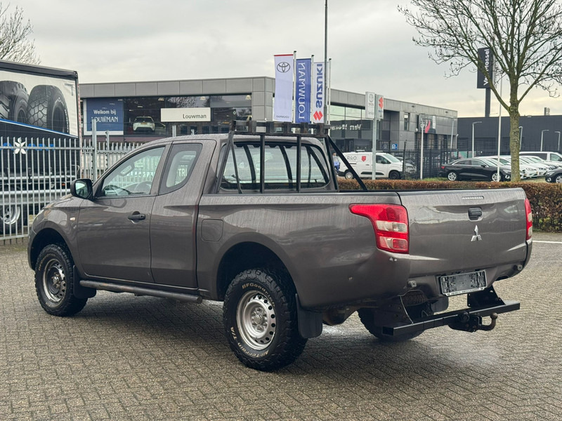 Mitsubishi L200 4*4 airco - شاحنة البيك أب: صورة 4 Mitsubishi L200 4*4 airco - شاحنة البيك أب: صورة 4