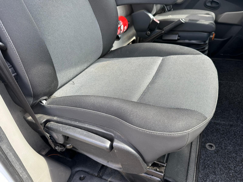 شاحنة توصيل مغلقة Renault Master  694 working hours: صورة 18