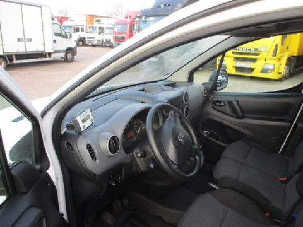 Citroën Berlingo izotherm - شاحنة توصيل مبردة: صورة 5 Citroën Berlingo izotherm - شاحنة توصيل مبردة: صورة 5