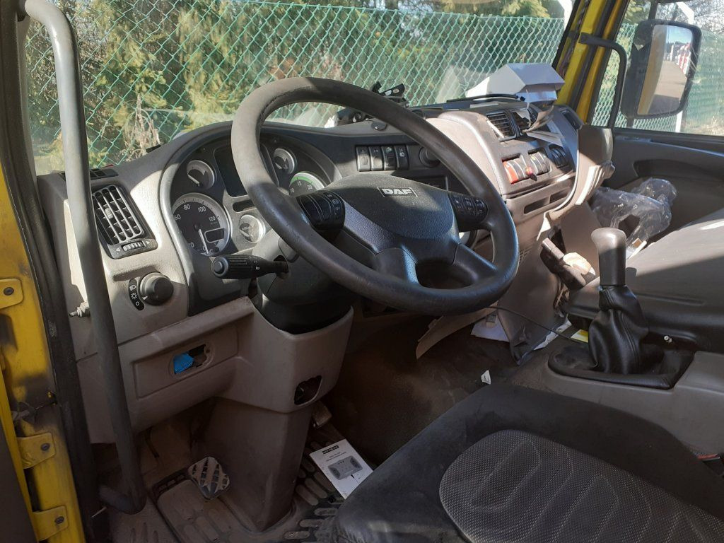 شاحنة ذات مبرد DAF LF45.210 mit Carrier Motorschaden engineproblem: صورة 6