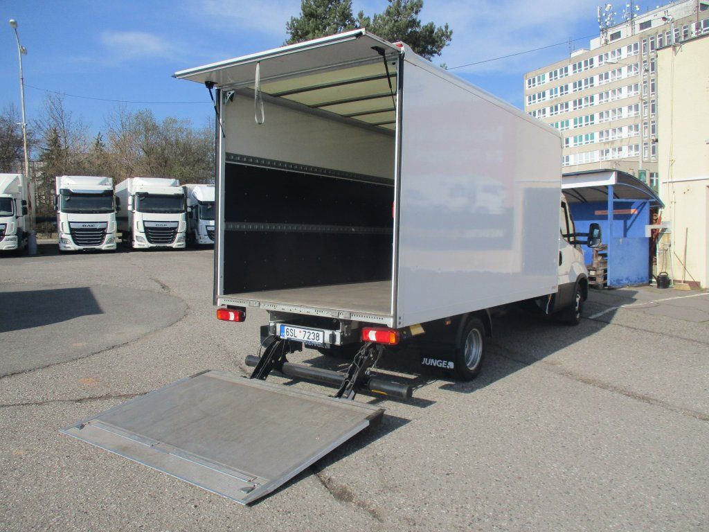 Iveco 35C16 Daily,2.3L Palfinger - شاحنة بصندوق مغلق: صورة 5 Iveco 35C16 Daily,2.3L Palfinger - شاحنة بصندوق مغلق: صورة 5