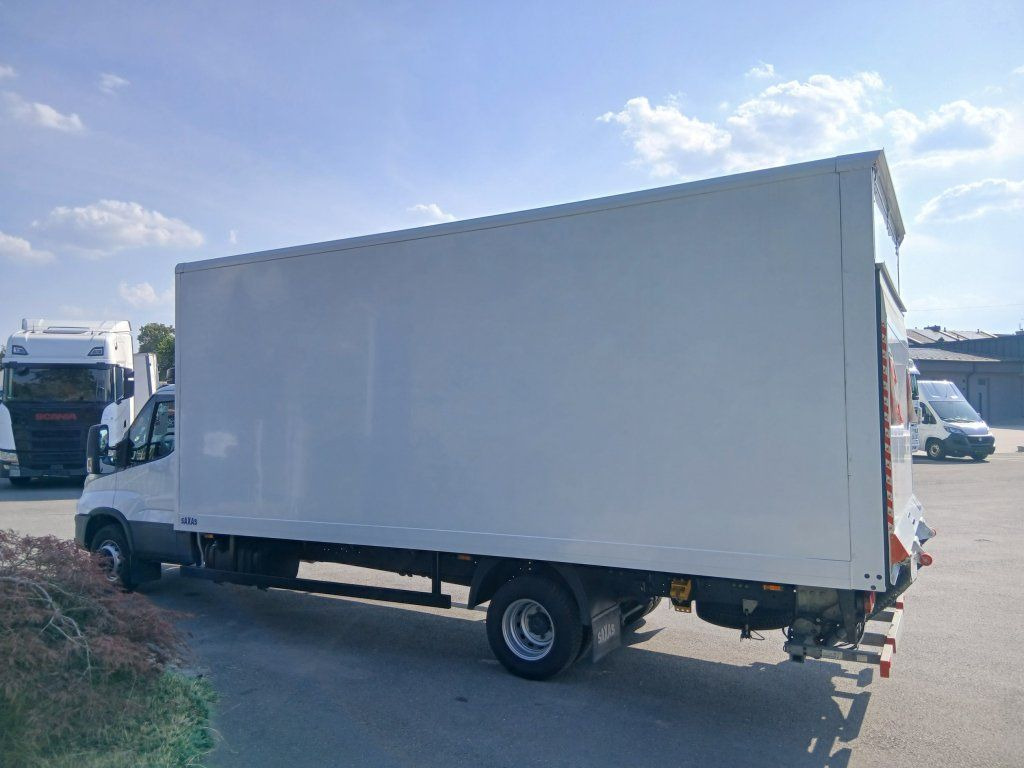Iveco 72-210 (70C210) - شاحنة بصندوق مغلق: صورة 5 Iveco 72-210 (70C210) - شاحنة بصندوق مغلق: صورة 5