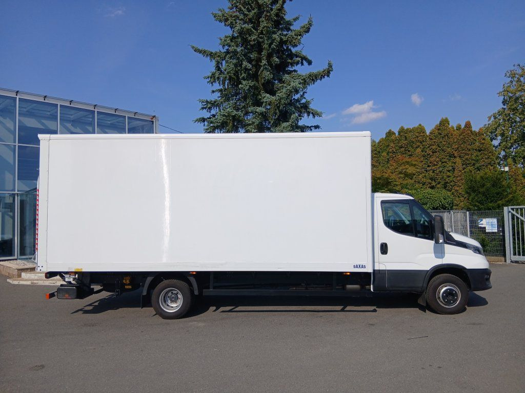 Iveco 72-210 (70C210) - شاحنة بصندوق مغلق: صورة 4 Iveco 72-210 (70C210) - شاحنة بصندوق مغلق: صورة 4