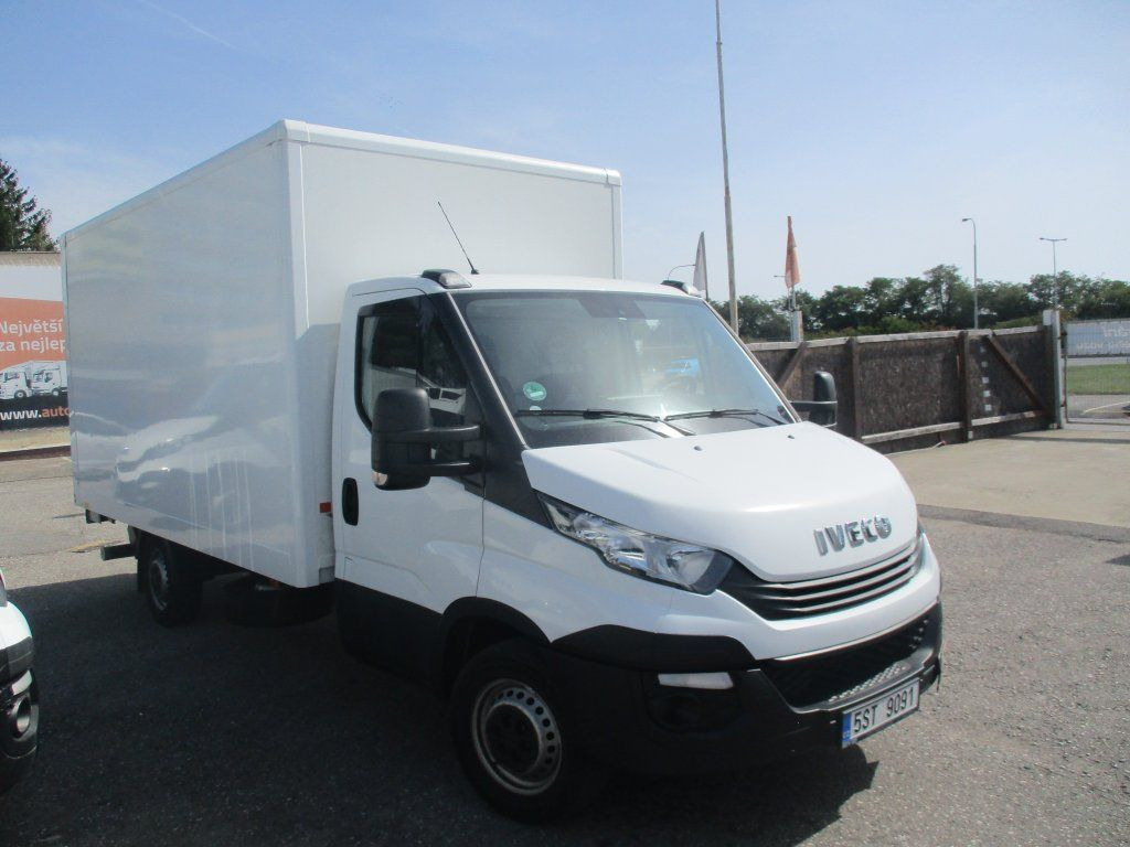 Iveco Daily 35S16 mit LBW - شاحنة بصندوق مغلق: صورة 2 Iveco Daily 35S16 mit LBW - شاحنة بصندوق مغلق: صورة 2