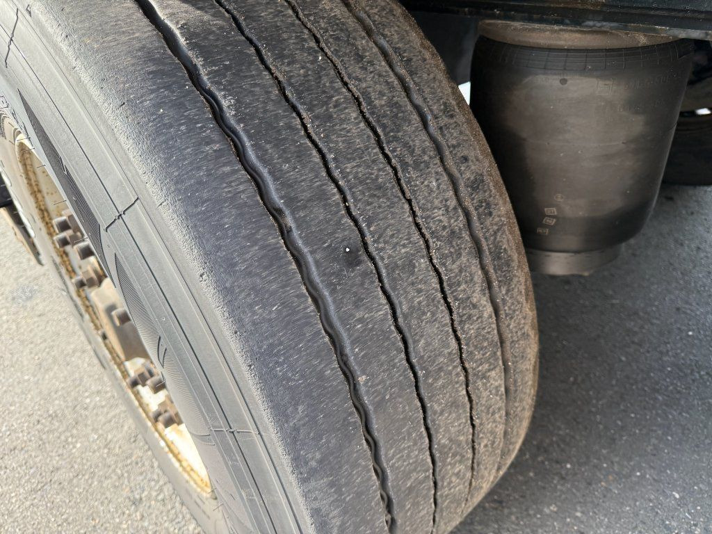 Krone Carrier Vector 1550 DoppelStock - نصف مقطورة بصندوق مغلق: صورة 4 Krone Carrier Vector 1550 DoppelStock - نصف مقطورة بصندوق مغلق: صورة 4