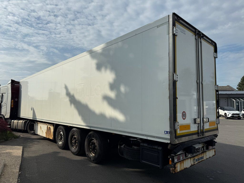 Krone Carrier Vector 1550 DoppelStock - نصف مقطورة بصندوق مغلق: صورة 3 Krone Carrier Vector 1550 DoppelStock - نصف مقطورة بصندوق مغلق: صورة 3