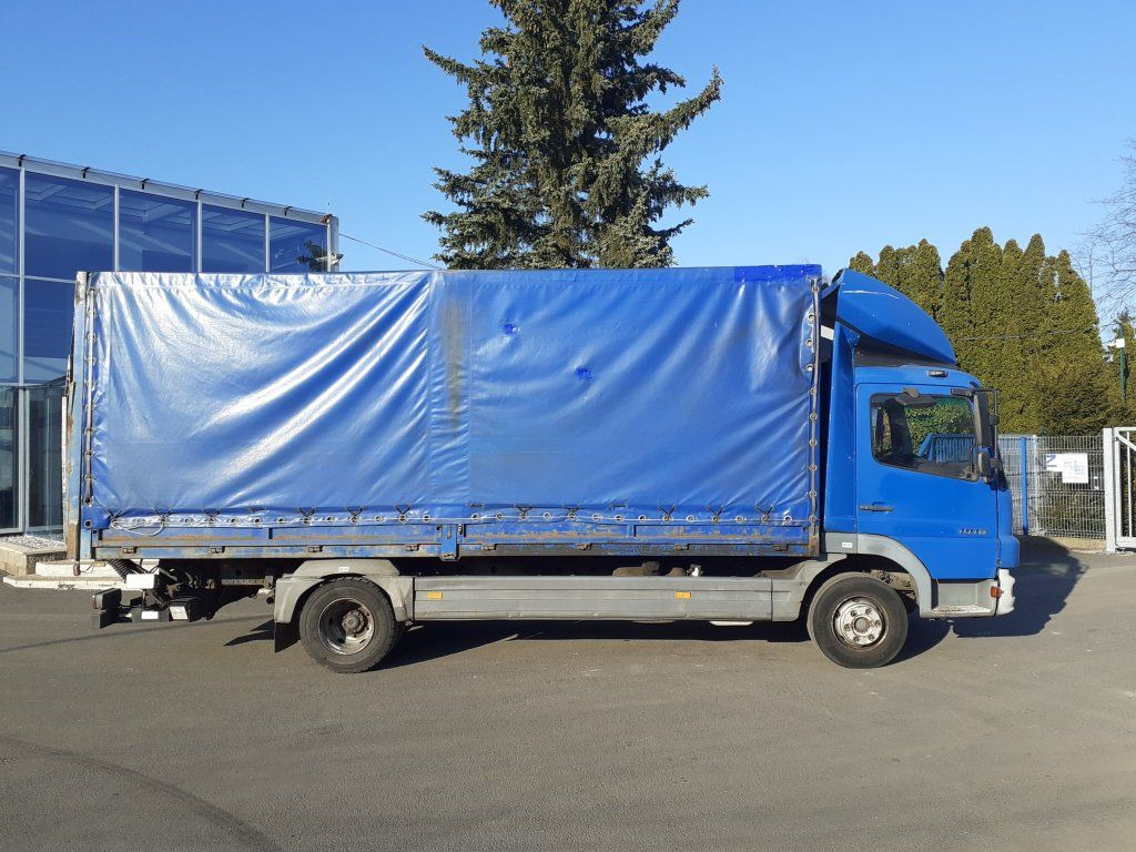 Mercedes-Benz 1018 Atego EURO 3 - شاحنة ذات ستائر جانبية: صورة 4 Mercedes-Benz 1018 Atego EURO 3 - شاحنة ذات ستائر جانبية: صورة 4