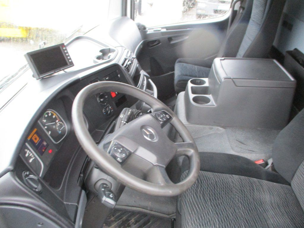 شاحنة صندوقية Mercedes-Benz Atego 1223: صورة 13