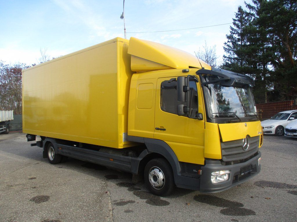 Mercedes-Benz Atego 210, Liege - شاحنة بصندوق مغلق: صورة 2 Mercedes-Benz Atego 210, Liege - شاحنة بصندوق مغلق: صورة 2
