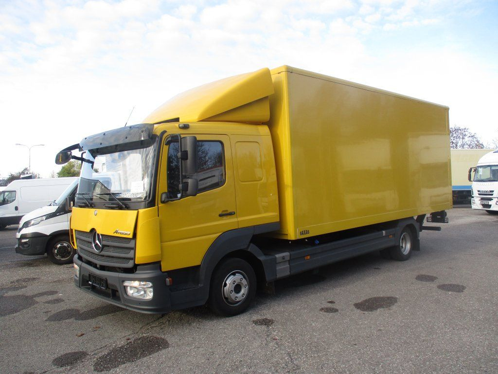 Mercedes-Benz Atego 210, Liege - شاحنة بصندوق مغلق: صورة 1 Mercedes-Benz Atego 210, Liege - شاحنة بصندوق مغلق: صورة 1