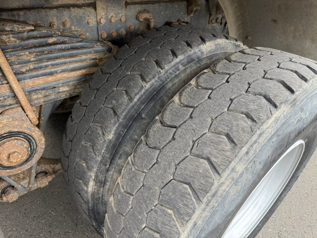 شاحنة قلاب Renault Kerax 450 S3 8x4 EURO 4: صورة 13 شاحنة قلاب Renault Kerax 450 S3 8x4 EURO 4: صورة 13