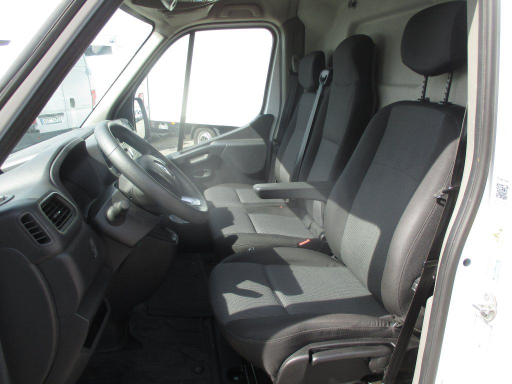 شاحنة توصيل مبردة Renault Master L2H2: صورة 12