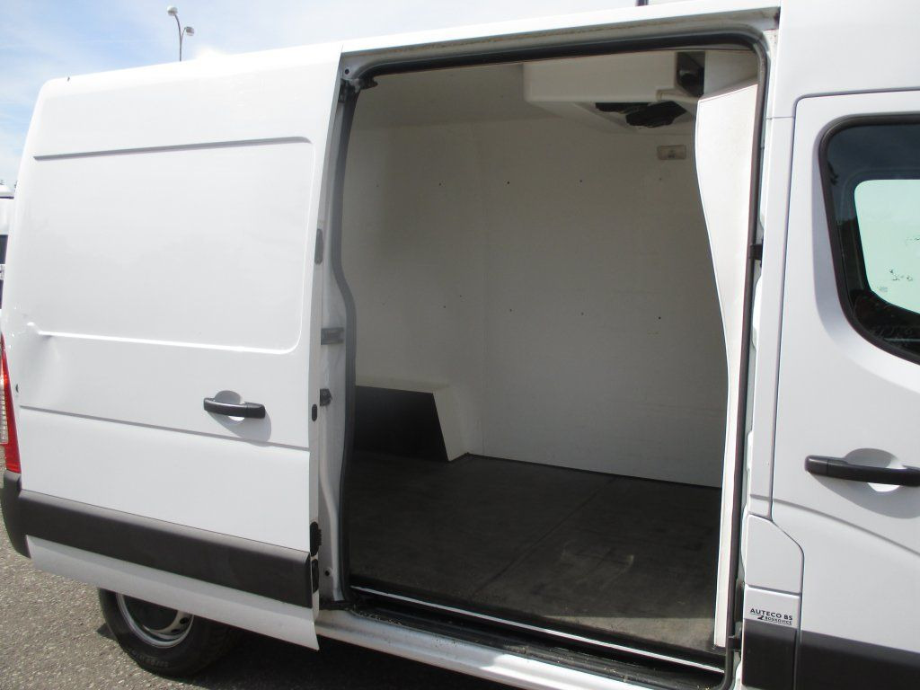 شاحنة توصيل مبردة Renault Master L2H2: صورة 13