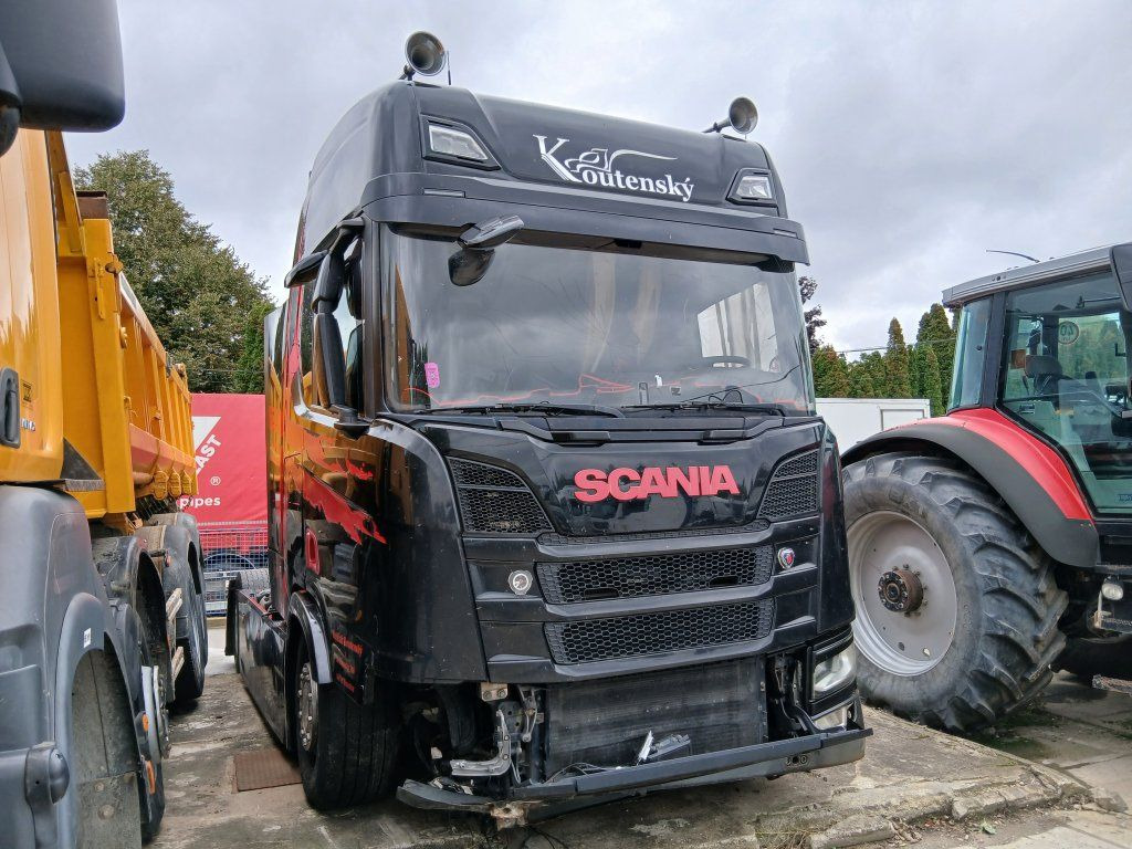 Scania R450 MEGA/lowdeck Unfall / damage - رأس تريلا: صورة 2 Scania R450 MEGA/lowdeck Unfall / damage - رأس تريلا: صورة 2