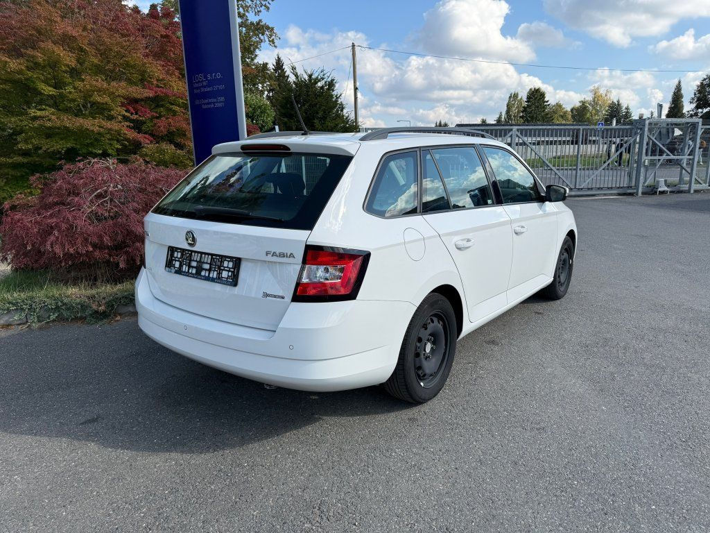 Skoda 1,4TDi kombi - سيارة ستيشن: صورة 4 Skoda 1,4TDi kombi - سيارة ستيشن: صورة 4