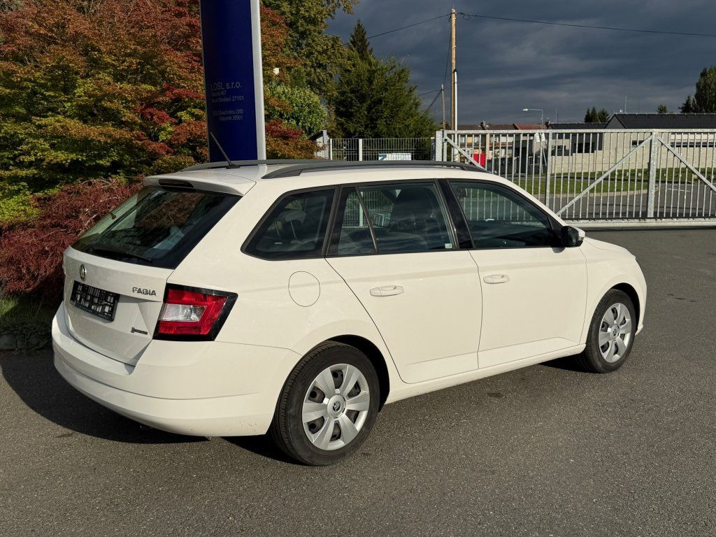 Skoda 1,4TDi kombi - سيارة ستيشن: صورة 4 Skoda 1,4TDi kombi - سيارة ستيشن: صورة 4