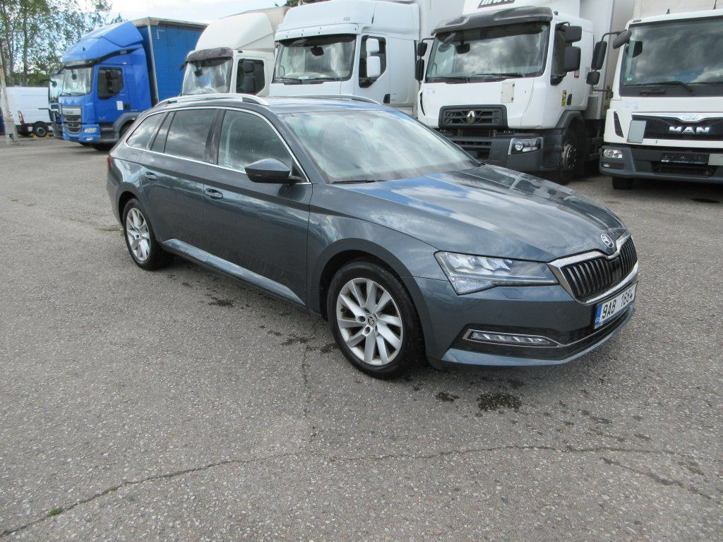 Skoda 2.0 Tdi Style - سيارة ستيشن: صورة 3 Skoda 2.0 Tdi Style - سيارة ستيشن: صورة 3