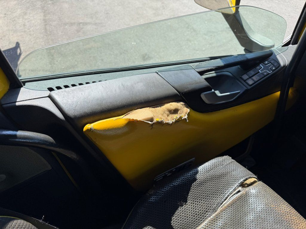 شاحنة قطع الأشجار, شاحنة كرين Volvo FH 16 750 6x4 + Fliegl: صورة 17