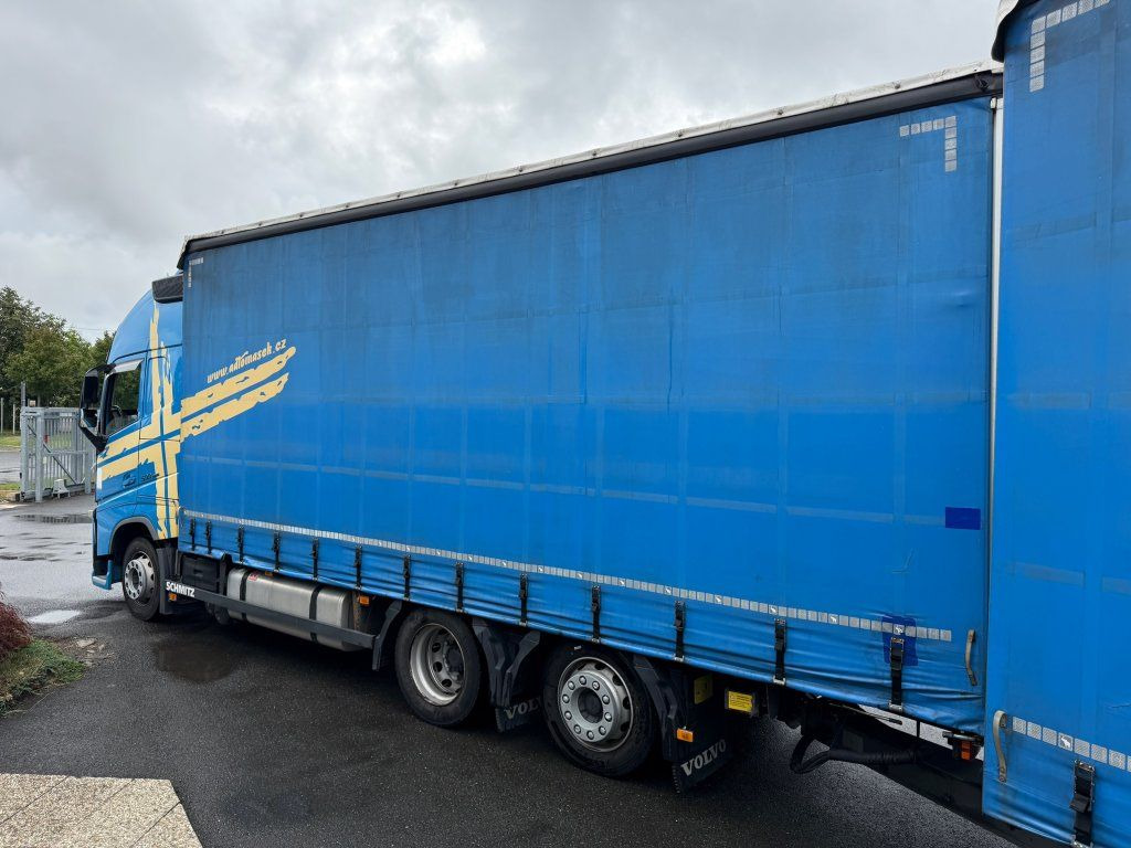 Volvo FH500 6x2 Euro 6 + Schmitz - شاحنة ذات ستائر جانبية: صورة 4 Volvo FH500 6x2 Euro 6 + Schmitz - شاحنة ذات ستائر جانبية: صورة 4