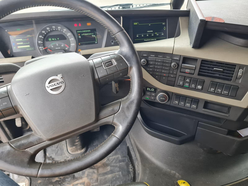 Volvo FH16 750 | 6x4 | ADR | 100 TON | ADR EXll, EXlll, AT | RETARDER | 100 TON VOLVO + VANG - رأس تريلا: صورة 5 Volvo FH16 750 | 6x4 | ADR | 100 TON | ADR EXll, EXlll, AT | RETARDER | 100 TON VOLVO + VANG - رأس تريلا: صورة 5