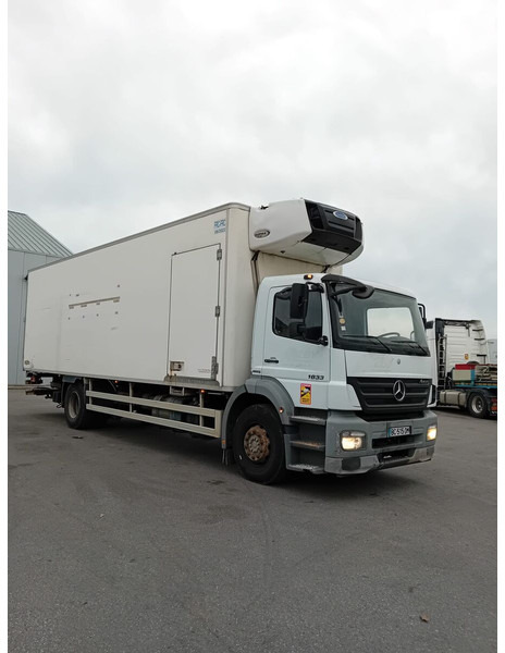Mercedes-Benz Axor 1833 - شاحنة ذات مبرد: صورة 2 Mercedes-Benz Axor 1833 - شاحنة ذات مبرد: صورة 2
