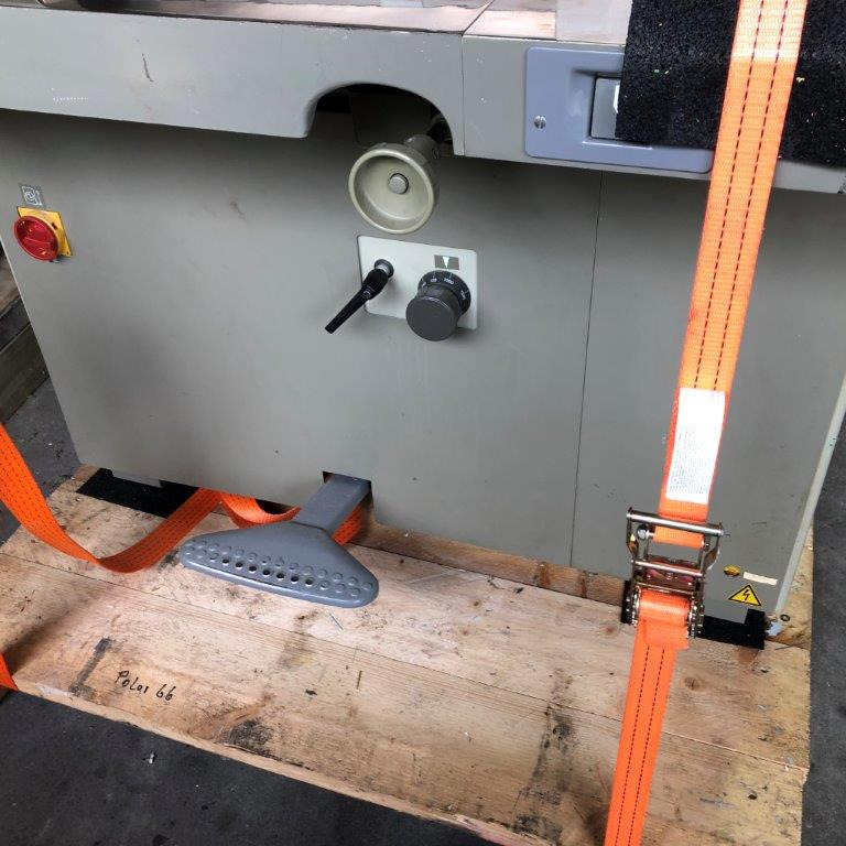 Cutting machine Polar 58 EM - آلة قطع الورق: صورة 2 Cutting machine Polar 58 EM - آلة قطع الورق: صورة 2