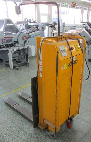 FAC pallet lifts - شاحنة نقل الطبالي: صورة 1 FAC pallet lifts - شاحنة نقل الطبالي: صورة 1