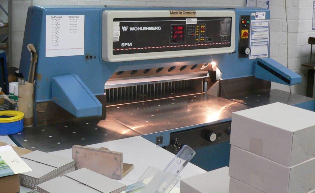 High-speed cutter Wohlenberg WP 92 SPM - آلة قطع الورق: صورة 3 High-speed cutter Wohlenberg WP 92 SPM - آلة قطع الورق: صورة 3