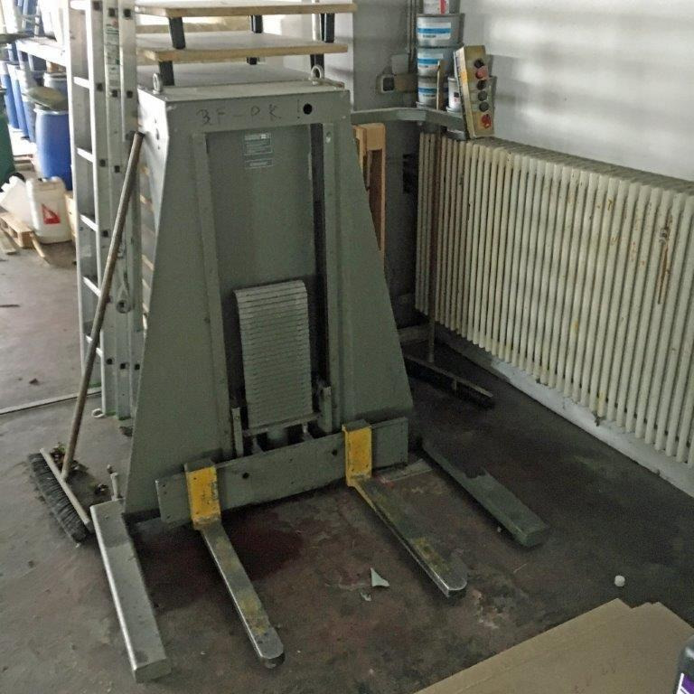 Pilelifter Polar Mohr L 600-G-3 with adjustable Forks - آلات الطباعة: صورة 1 Pilelifter Polar Mohr L 600-G-3 with adjustable Forks - آلات الطباعة: صورة 1