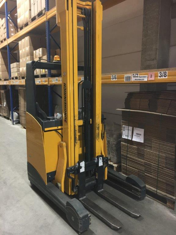 Reach truck Jungheinrich ETV 114 - رافعة شوكية للوصول للأماكن الضيقة: صورة 1 Reach truck Jungheinrich ETV 114 - رافعة شوكية للوصول للأماكن الضيقة: صورة 1