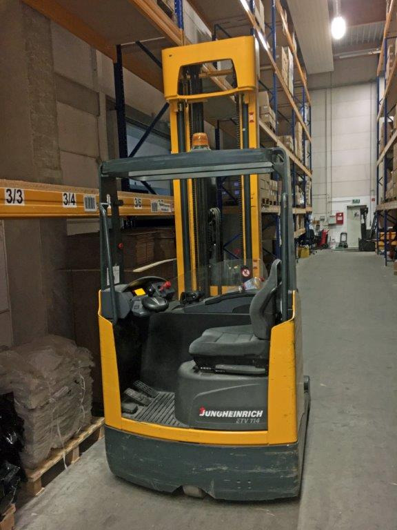 Reach truck Jungheinrich ETV 114 - رافعة شوكية للوصول للأماكن الضيقة: صورة 4 Reach truck Jungheinrich ETV 114 - رافعة شوكية للوصول للأماكن الضيقة: صورة 4