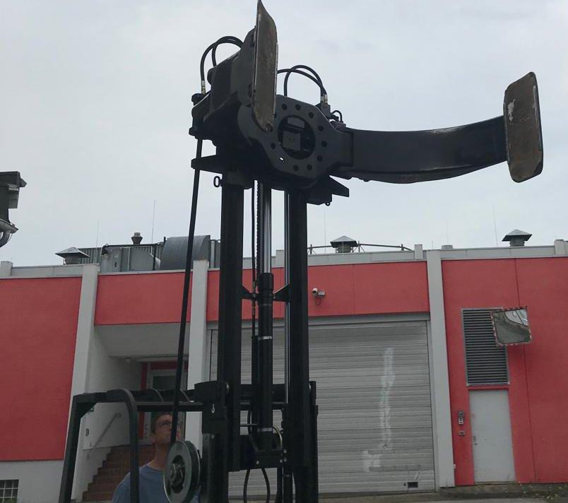 Three-wheel electric front loader Jungheinrich EFG DF 15 with duplex mast and Meyer roller clamp - رافعة شوكية كهربائية: صورة 4 Three-wheel electric front loader Jungheinrich EFG DF 15 with duplex mast and Meyer roller clamp - رافعة شوكية كهربائية: صورة 4