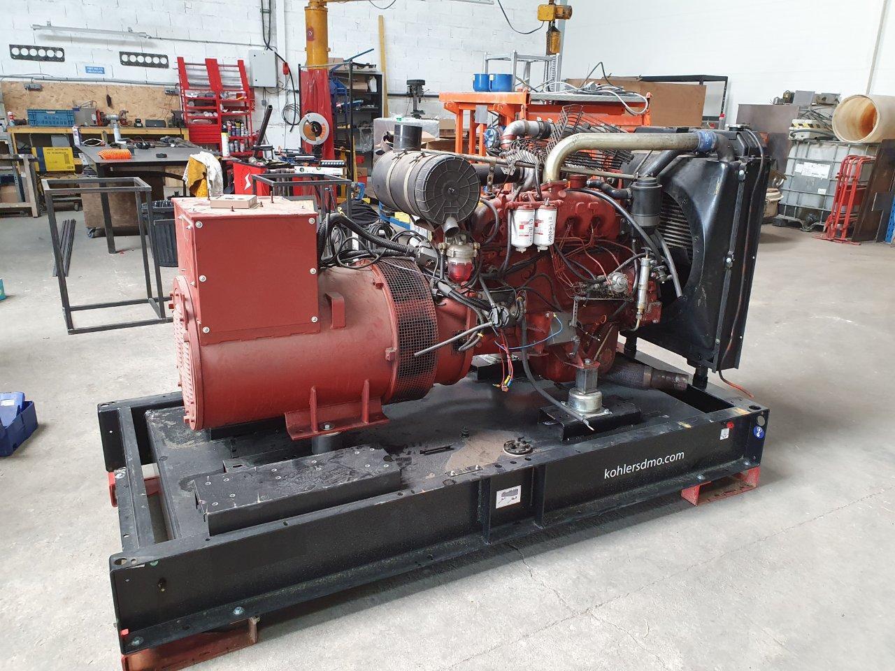 130 kVa IVECO 8061 SRI TURBO - مجموعة المولد: صورة 1 130 kVa IVECO 8061 SRI TURBO - مجموعة المولد: صورة 1