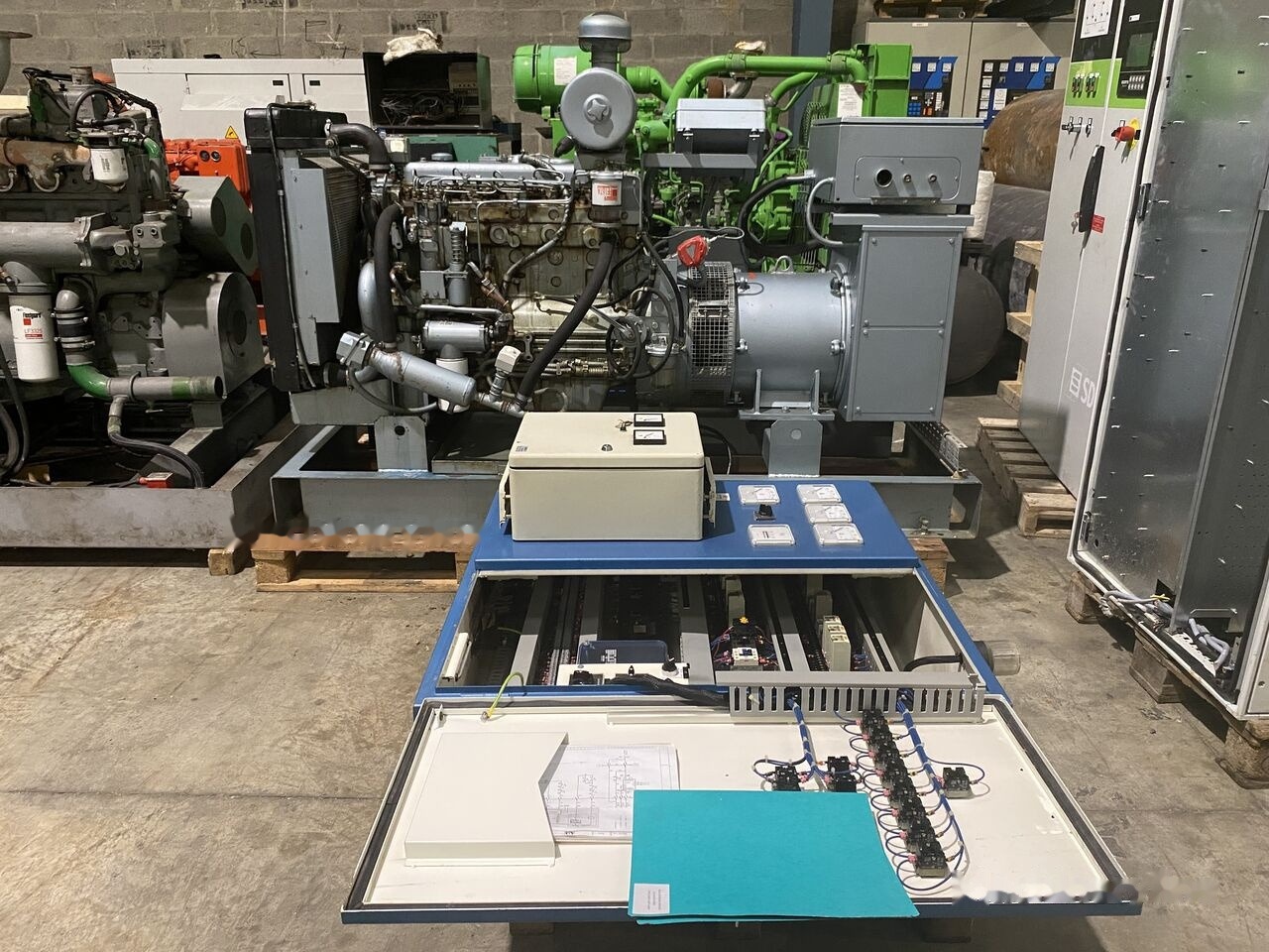 SDMO 70 kVa Perkins diesel - مجموعة المولد: صورة 1 SDMO 70 kVa Perkins diesel - مجموعة المولد: صورة 1