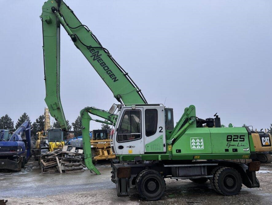 Sennebogen 825 - آلة التعامل مع النفايات: صورة 2 Sennebogen 825 - آلة التعامل مع النفايات: صورة 2