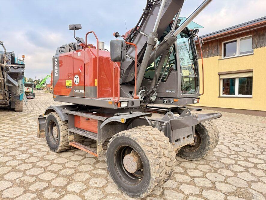 Volvo EWR150E - حفار ذو عجلات: صورة 5 Volvo EWR150E - حفار ذو عجلات: صورة 5