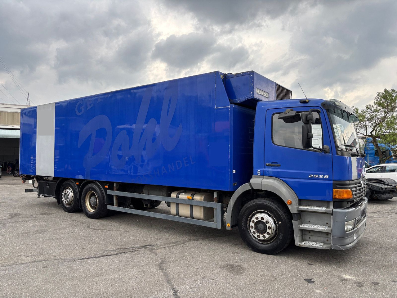 Mercedes-Benz 2528 L LBW/Klima/Frigoblock - شاحنة ذات مبرد: صورة 3 Mercedes-Benz 2528 L LBW/Klima/Frigoblock - شاحنة ذات مبرد: صورة 3