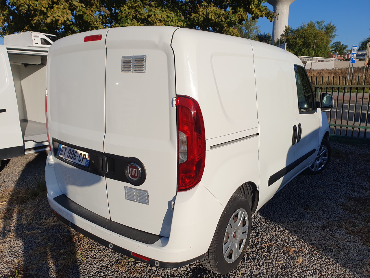 FIAT DOBLO CHLODNIA THERMOKING KLIMA EURO6 - شاحنة توصيل مبردة: صورة 5 FIAT DOBLO CHLODNIA THERMOKING KLIMA EURO6 - شاحنة توصيل مبردة: صورة 5