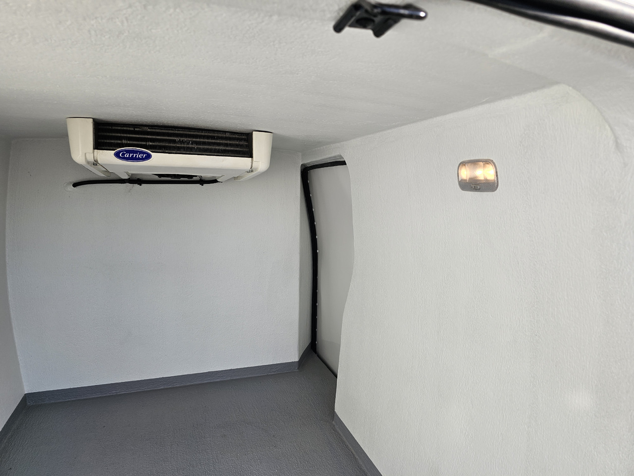 شاحنة توصيل مبردة OPEL COMBO MAXI LONG CHLODNIA MROZNIA CARRIER KLIMA EURO6 [ Copy ]: صورة 15