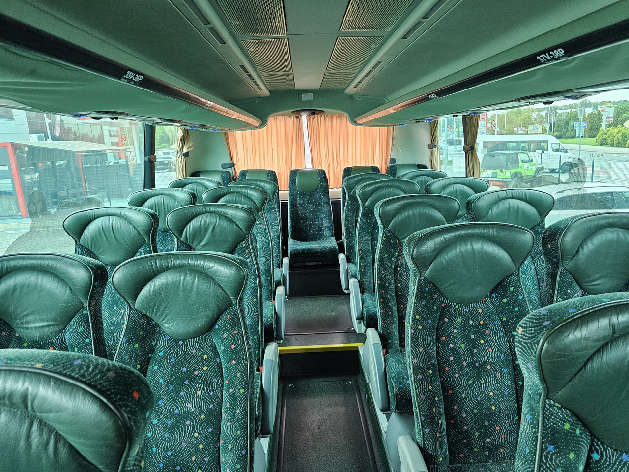 SCANIA IRIZAR CENTURY 61 OSOB KLIMA EURO5 - حافلة نقل لمسافات طويلة: صورة 2 SCANIA IRIZAR CENTURY 61 OSOB KLIMA EURO5 - حافلة نقل لمسافات طويلة: صورة 2