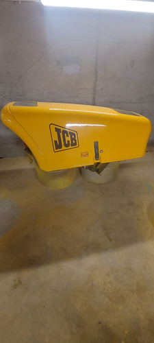 JCB Bonnet - غطاء السيارة - آلات الإنشاء: صورة 3 JCB Bonnet - غطاء السيارة - آلات الإنشاء: صورة 3