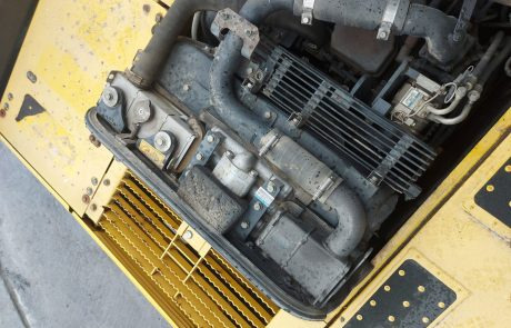 حفار زاحف KOMATSU PC240LC-8: صورة 7