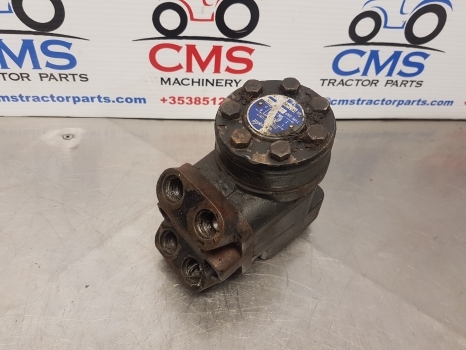 Case David Brown 990, 885 Orbital Motor, Valve K207419, K946083, 150-1051 - المقود - جرار: صورة 2 Case David Brown 990, 885 Orbital Motor, Valve K207419, K946083, 150-1051 - المقود - جرار: صورة 2