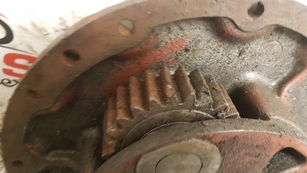 Case New Holland Fiat Front Axle Hub Support Carrier 5181055, 5181054, 5136925 - محور - جرار: صورة 4 Case New Holland Fiat Front Axle Hub Support Carrier 5181055, 5181054, 5136925 - محور - جرار: صورة 4