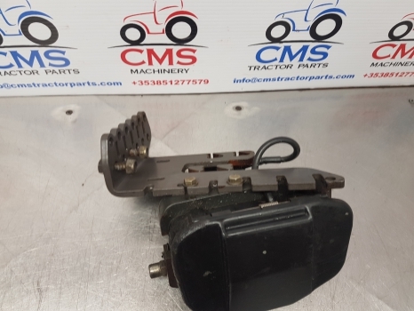 Claas Arion 530, 500, 600 Loader Hydraulic Quick Connect Coupler 0011320650 - أجهزة هيدروليكية: صورة 2 Claas Arion 530, 500, 600 Loader Hydraulic Quick Connect Coupler 0011320650 - أجهزة هيدروليكية: صورة 2