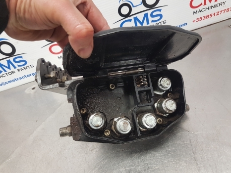 Claas Arion 530, 500, 600 Loader Hydraulic Quick Connect Coupler 0011320650 - أجهزة هيدروليكية: صورة 3 Claas Arion 530, 500, 600 Loader Hydraulic Quick Connect Coupler 0011320650 - أجهزة هيدروليكية: صورة 3