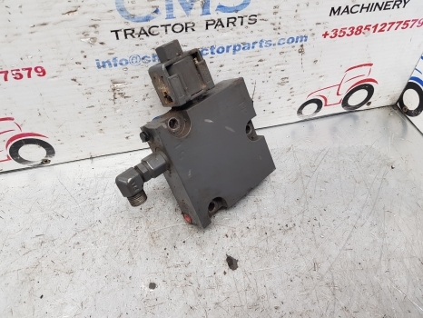 Claas Arion 640 500, 600 Axion 800 Ser Spool Valve End Plate 0011453311 - صمام هيدروليكي - جرار: صورة 4 Claas Arion 640 500, 600 Axion 800 Ser Spool Valve End Plate 0011453311 - صمام هيدروليكي - جرار: صورة 4